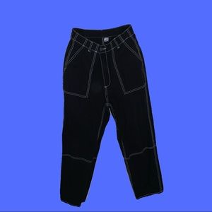 Straight ankle length pants with stitching detail!